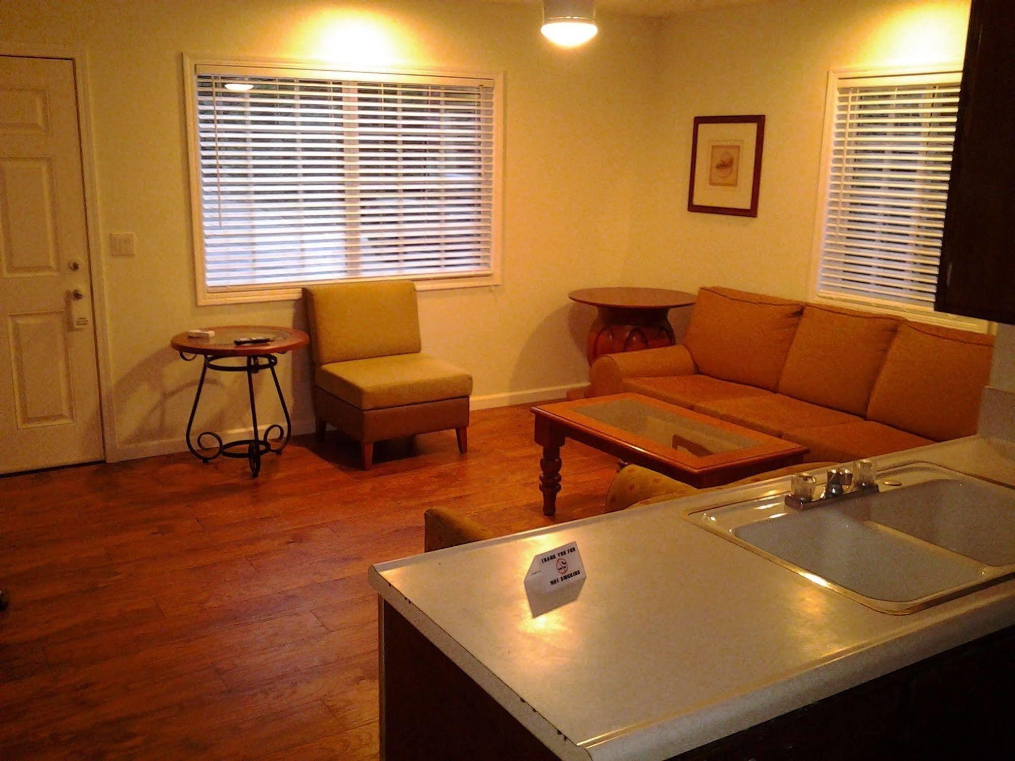 Arrowhead Mountain Inn Lake Arrowhead Ngoại thất bức ảnh