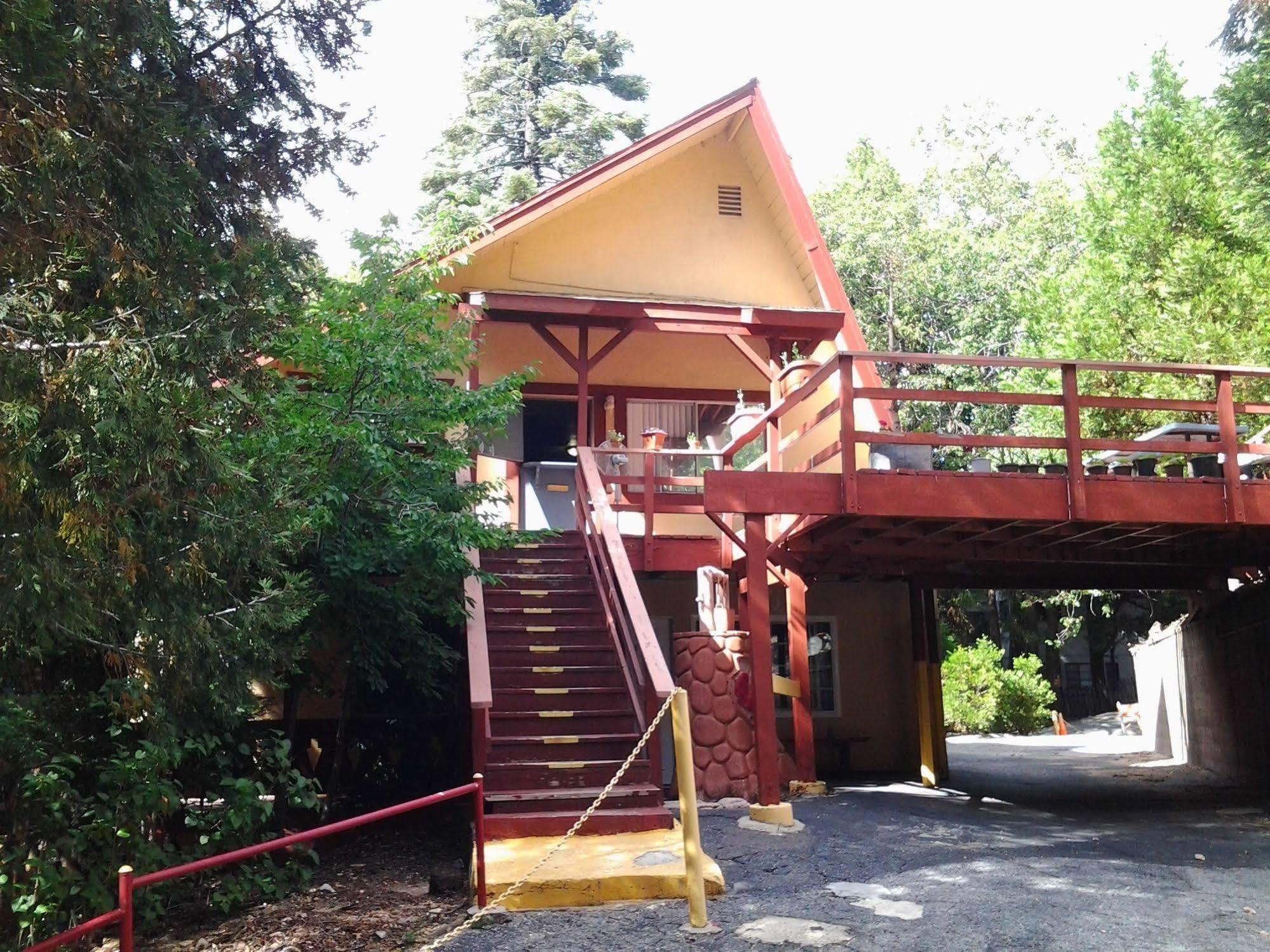 Arrowhead Mountain Inn Lake Arrowhead Ngoại thất bức ảnh
